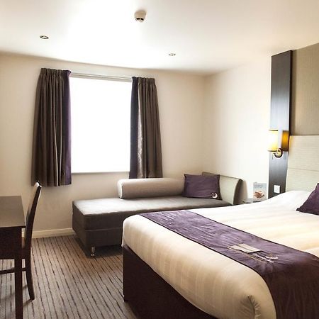 Premier Inn Merthyr Tydfil Extérieur photo