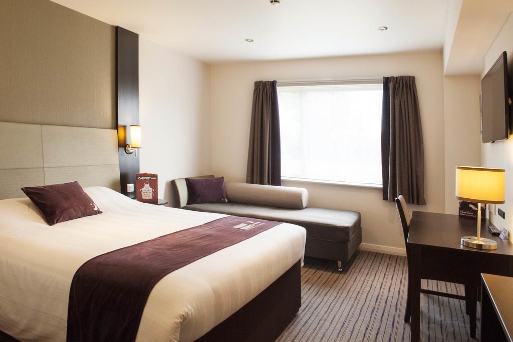 Premier Inn Merthyr Tydfil Extérieur photo