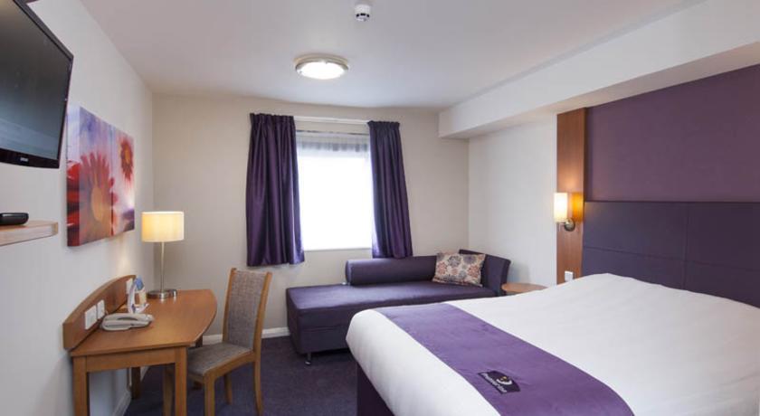 Premier Inn Merthyr Tydfil Extérieur photo