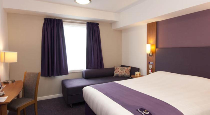 Premier Inn Merthyr Tydfil Extérieur photo