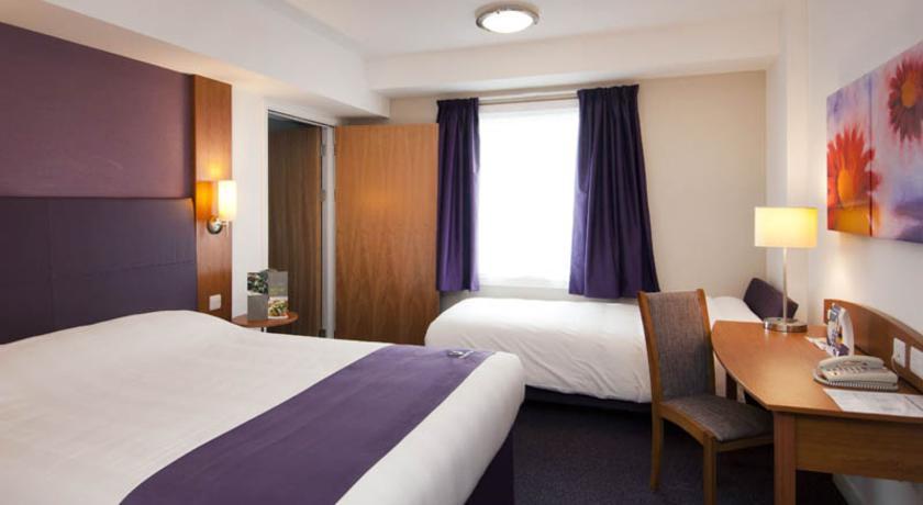 Premier Inn Merthyr Tydfil Extérieur photo