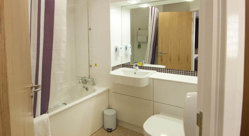 Premier Inn Merthyr Tydfil Extérieur photo
