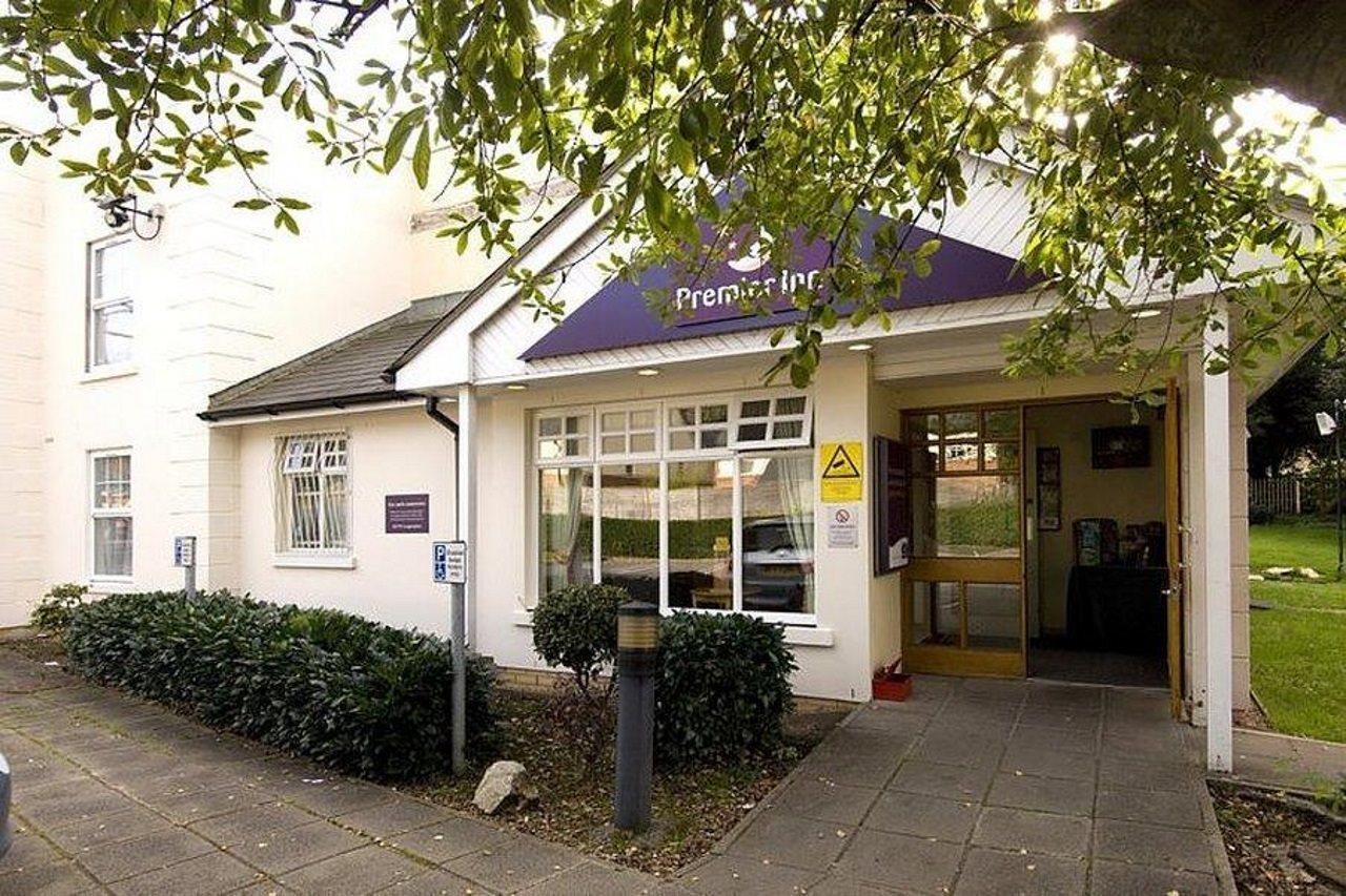 Premier Inn Merthyr Tydfil Extérieur photo